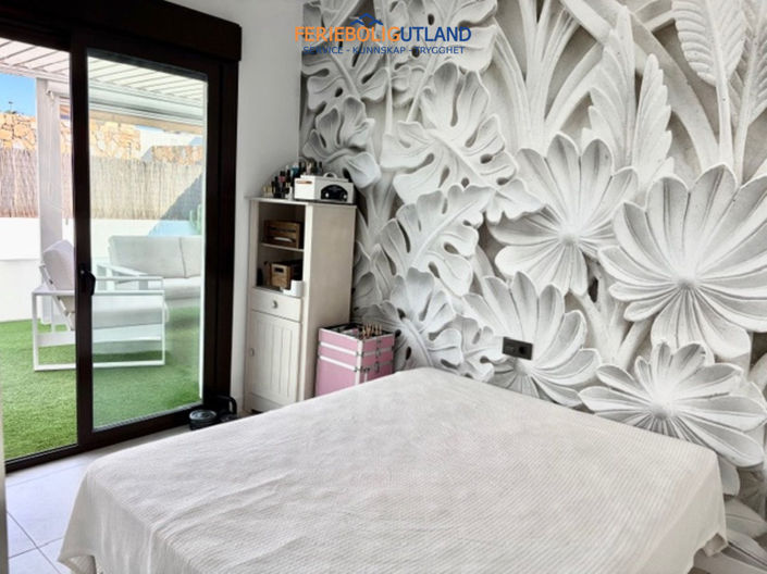 Image No.11-3 Bed Villa for sale