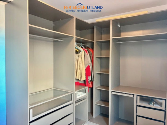 Image No.13-3 Bed Villa for sale