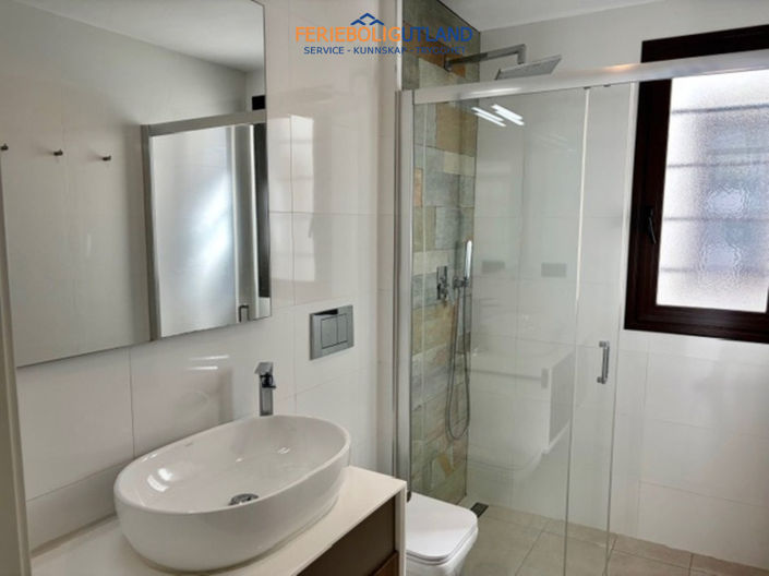 Image No.14-3 Bed Villa for sale