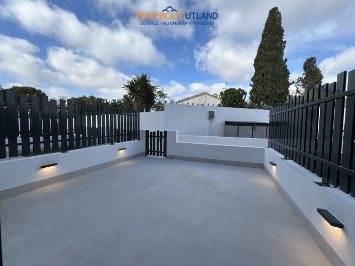 Image No.13-3 Bed Townhouse for sale