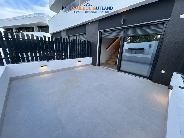 Image No.14-3 Bed Townhouse for sale