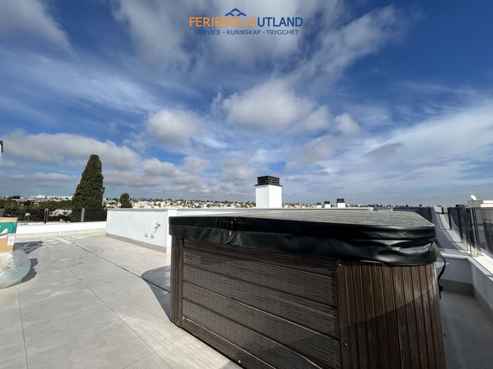 Image No.29-3 Bed Townhouse for sale