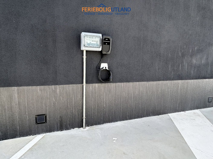 Image No.35-3 Bed Townhouse for sale