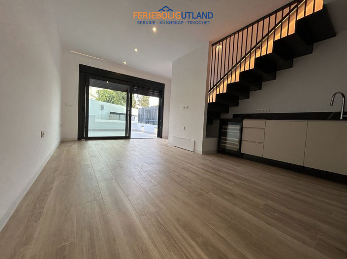 Image No.4-3 Bed Townhouse for sale