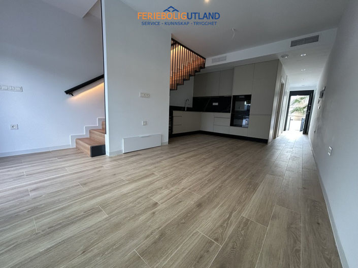 Image No.5-3 Bed Townhouse for sale