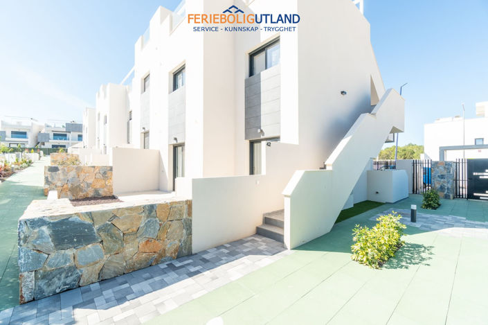 Image No.21-3 Bed Apartment for sale