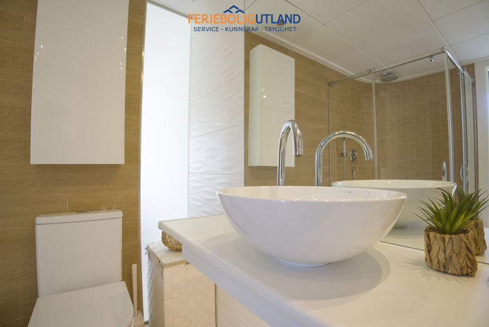 Image No.16-3 Bed Townhouse for sale