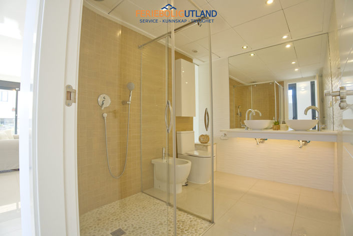 Image No.16-3 Bed Townhouse for sale