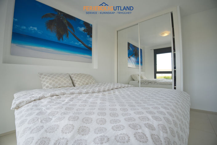 Image No.19-3 Bed Townhouse for sale