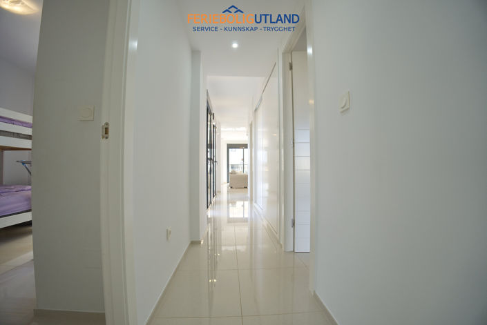 Image No.21-3 Bed Townhouse for sale