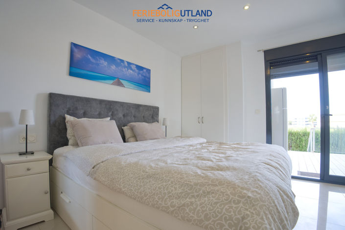 Image No.25-3 Bed Townhouse for sale