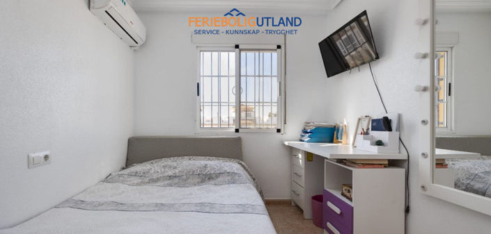 Image No.19-3 Bed Townhouse for sale