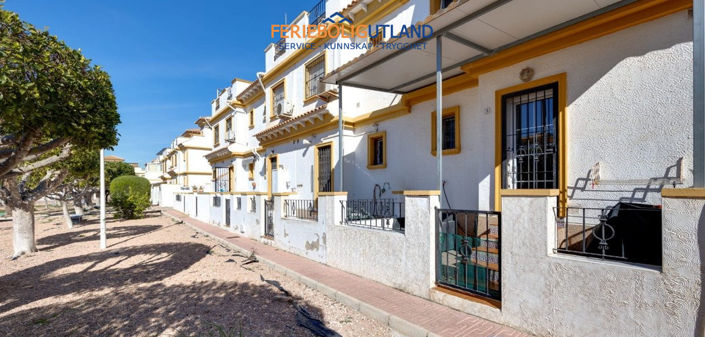 Image No.20-3 Bed Townhouse for sale