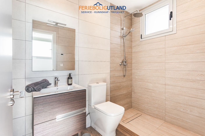 Image No.8-5 Bed Villa for sale