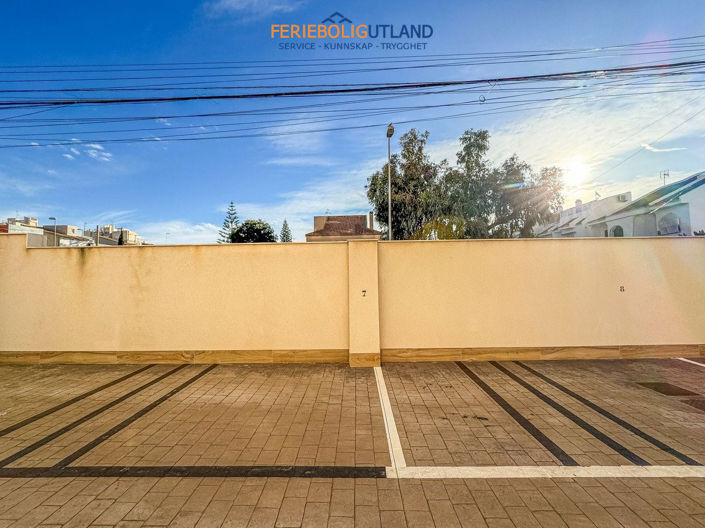 Image No.20-2 Bed Apartment for sale