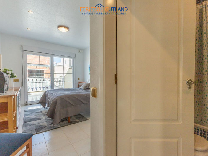 Image No.10-3 Bed Apartment for sale