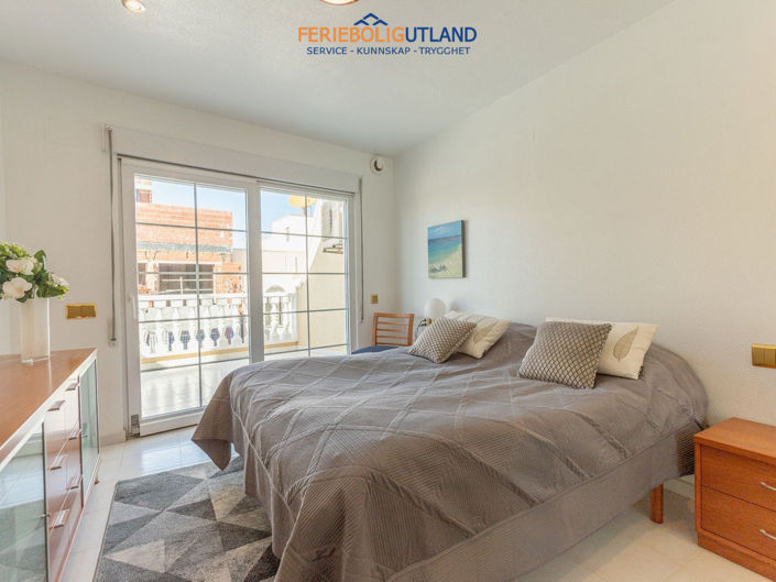 Image No.11-3 Bed Apartment for sale