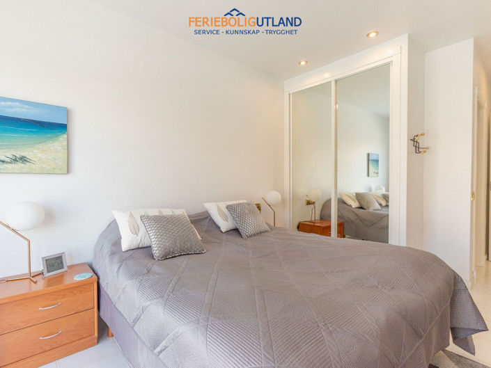 Image No.12-3 Bed Apartment for sale