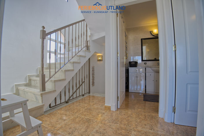 Image No.28-3 Bed Villa for sale