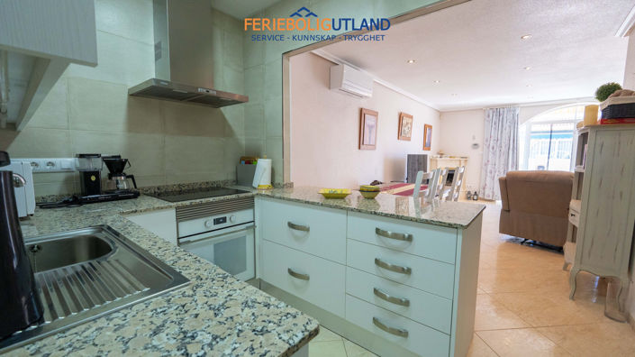 Image No.10-3 Bed Townhouse for sale