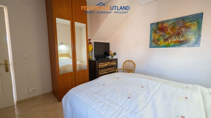 Image No.14-3 Bed Townhouse for sale