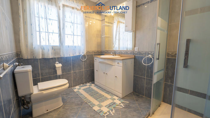 Image No.16-3 Bed Townhouse for sale