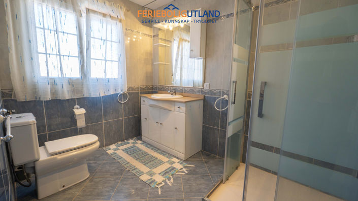 Image No.18-3 Bed Townhouse for sale