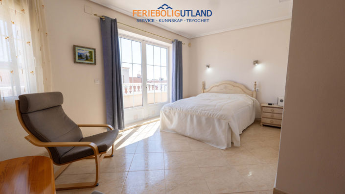 Image No.22-3 Bed Townhouse for sale