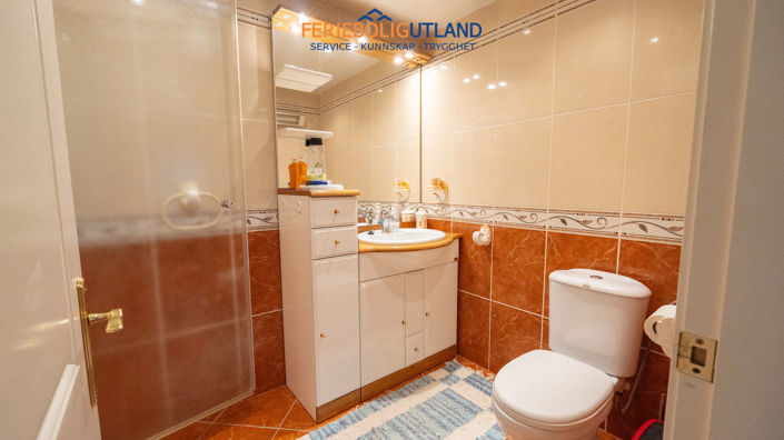 Image No.25-3 Bed Townhouse for sale