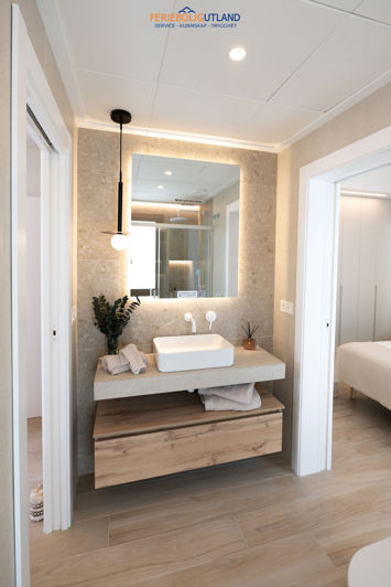 Image No.23-3 Bed Townhouse for sale