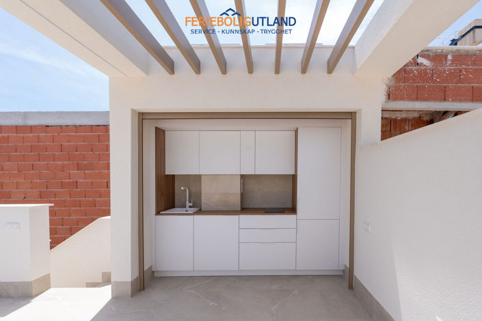 Image No.29-3 Bed Townhouse for sale