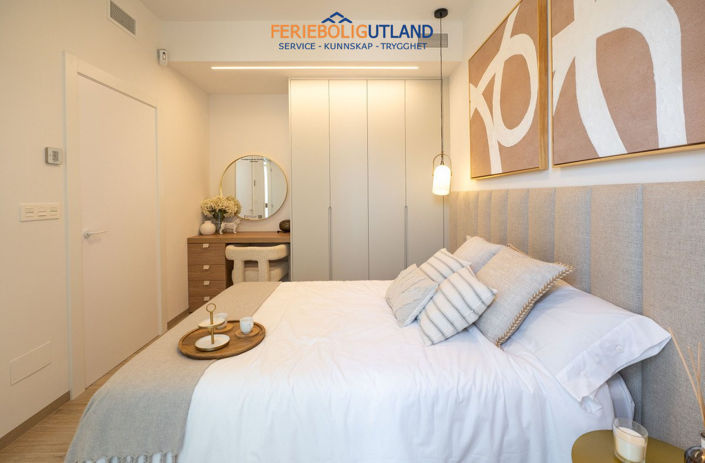 Image No.40-3 Bed Townhouse for sale