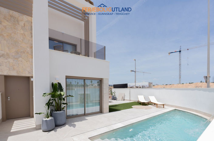 Image No.50-3 Bed Townhouse for sale