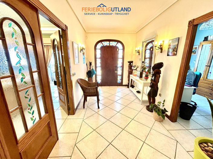 Image No.11-6 Bed Villa for sale