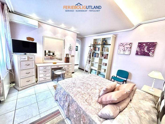 Image No.15-6 Bed Villa for sale