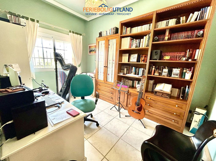 Image No.23-6 Bed Villa for sale