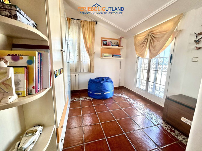 Image No.29-6 Bed Villa for sale