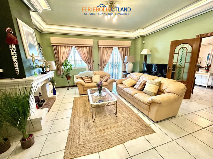 Image No.7-6 Bed Villa for sale