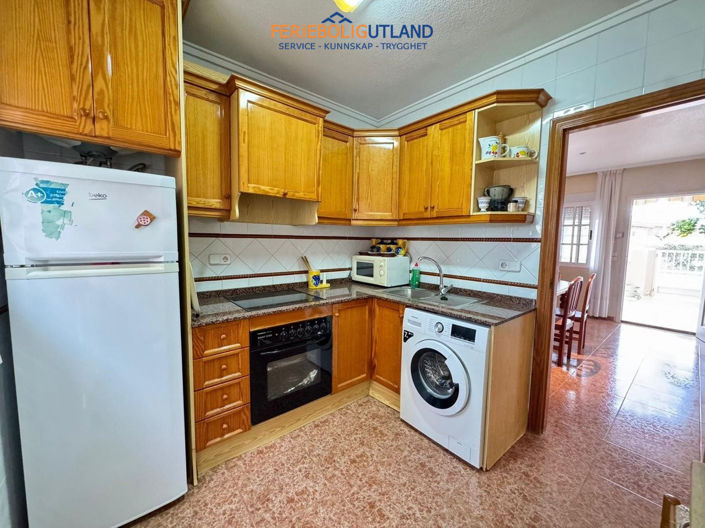 Image No.3-Villa de 3 chambres à vendre à Alicante