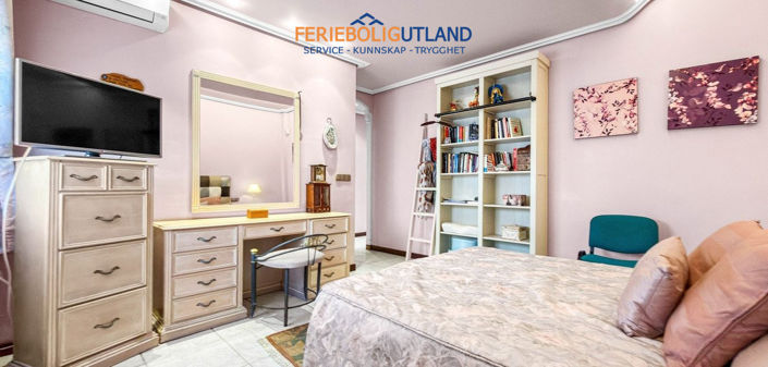 Image No.10-5 Bed Villa for sale