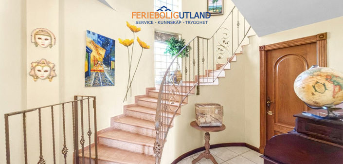 Image No.32-5 Bed Villa for sale