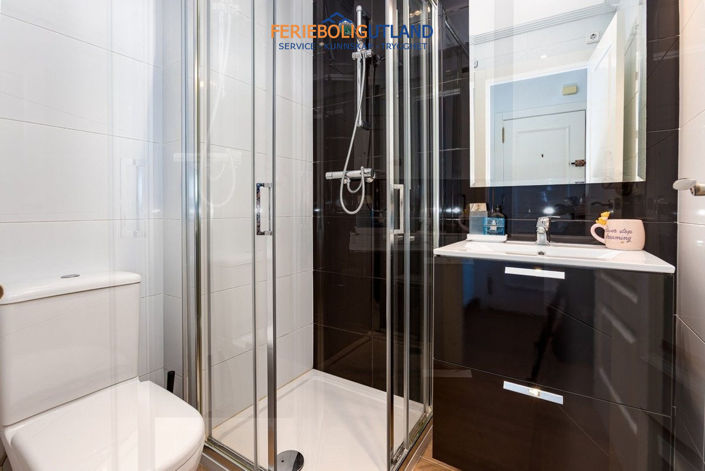 Image No.14-2 Bed Apartment for sale