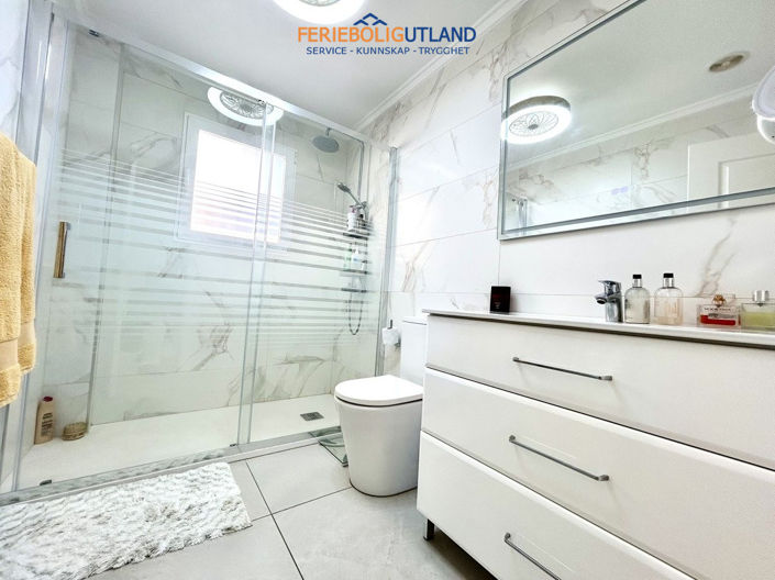 Image No.14-4 Bed Villa for sale