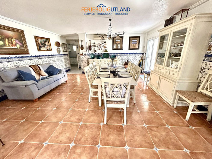 Image No.22-4 Bed Villa for sale