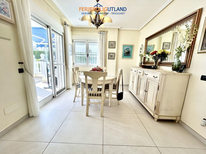 Image No.8-4 Bed Villa for sale