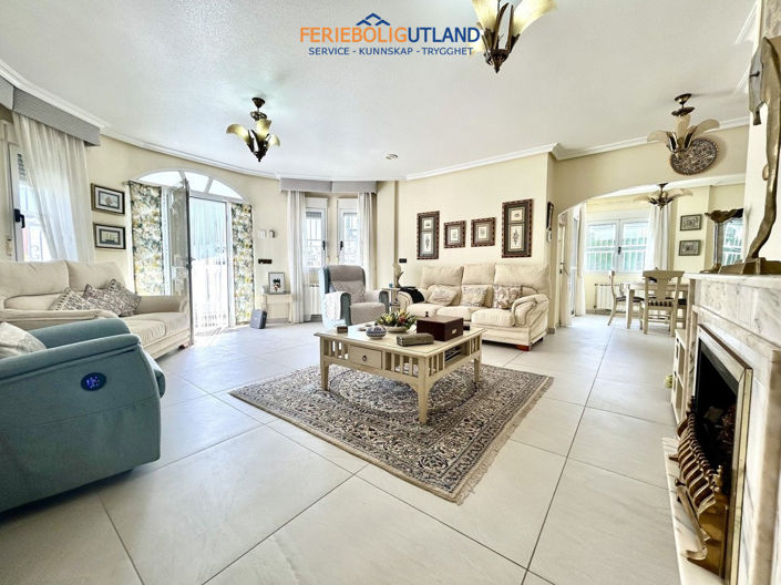 Image No.9-4 Bed Villa for sale