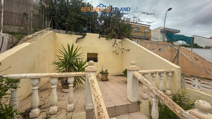 Image No.21-2 Bed Townhouse for sale