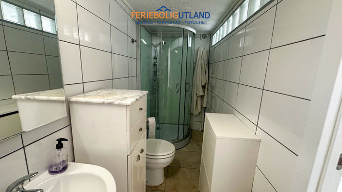 Image No.29-2 Bed Townhouse for sale