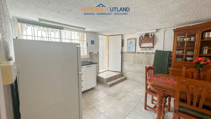 Image No.33-2 Bed Townhouse for sale