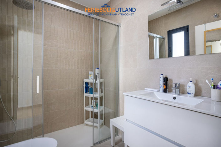 Image No.24-4 Bed Villa for sale